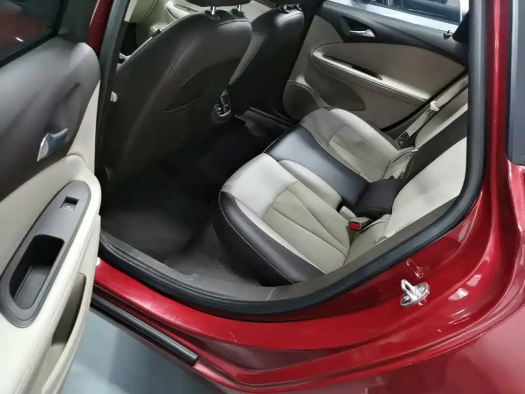 Buick Verano — миниатюра 17