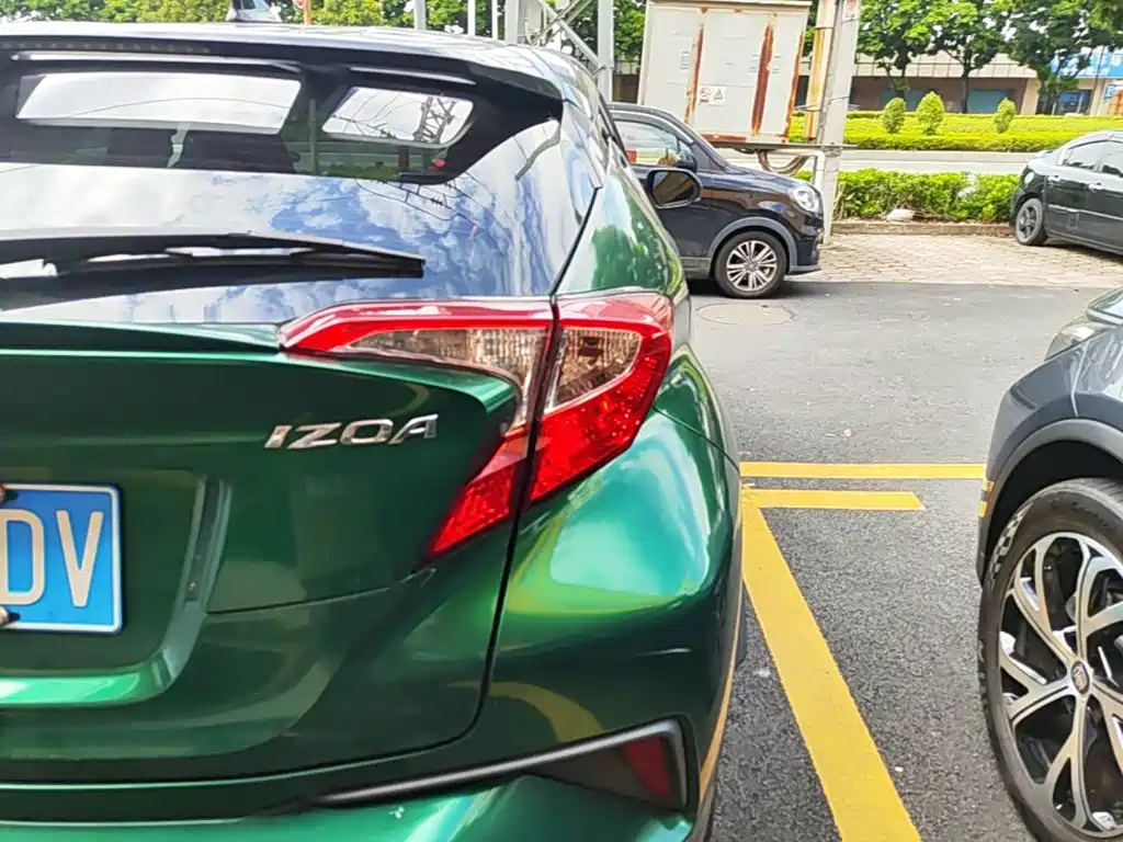 Toyota IZOA — миниатюра 8