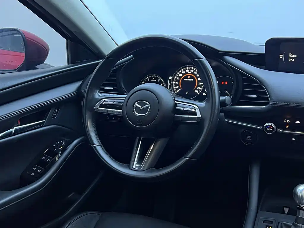 Mazda 3 Axela — миниатюра 16