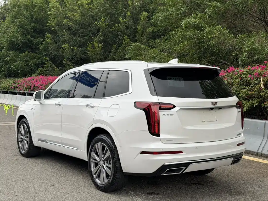 Cadillac XT6 2020 28T мест Luxury
