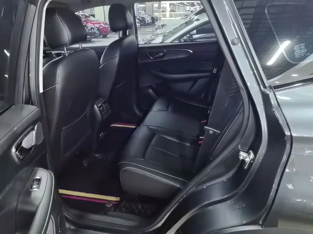 Roewe RX5 — миниатюра 17