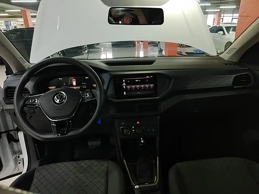 Volkswagen T-Cross — миниатюра 10