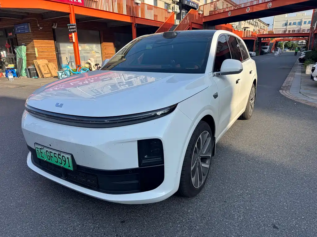 Li Auto Li L6 2025