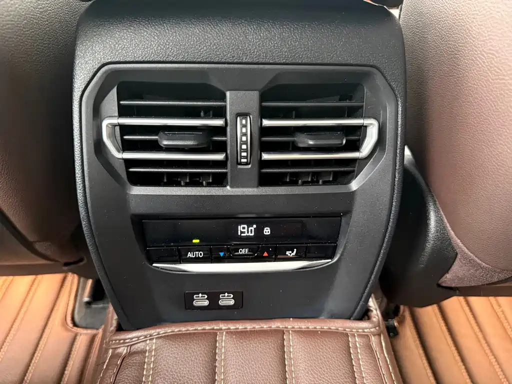 BMW 3 Series — миниатюра 10