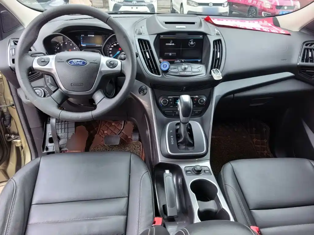 Ford Kuga — миниатюра 10