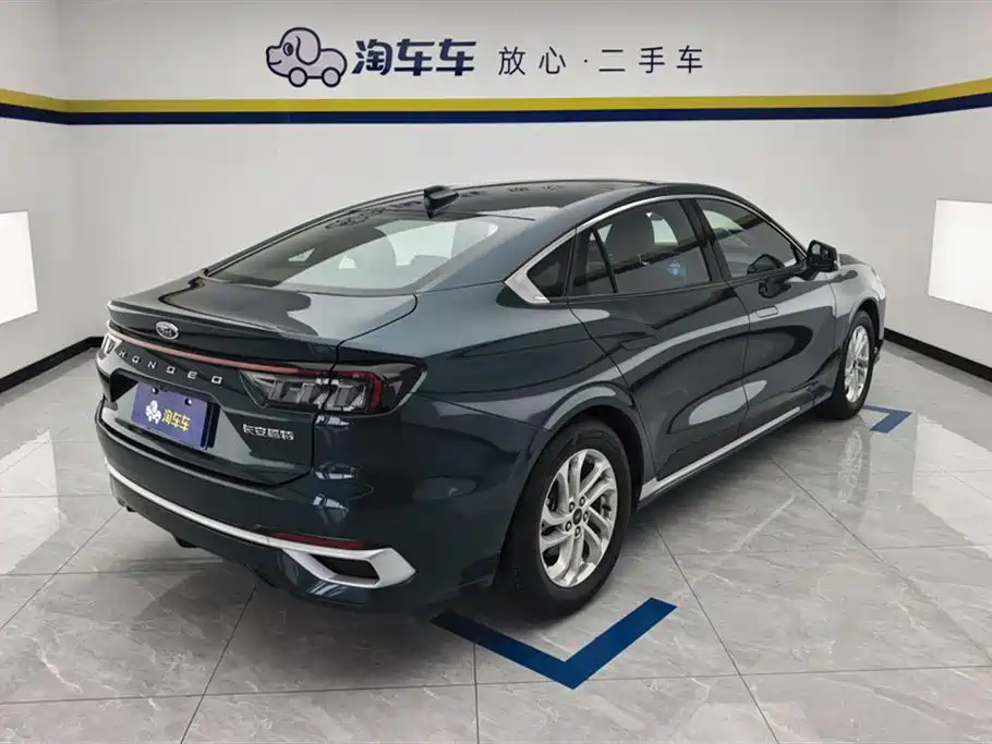 Ford Mondeo 2023 EcoBoost 180