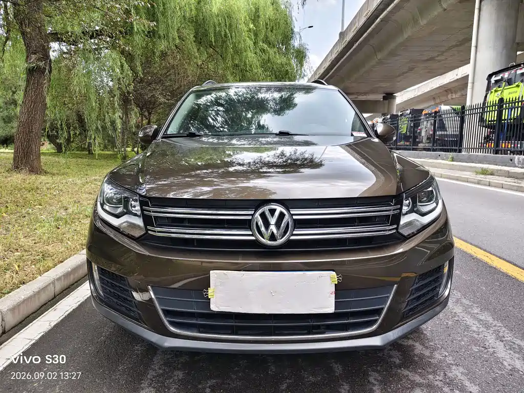 Volkswagen Tiguan — миниатюра 2