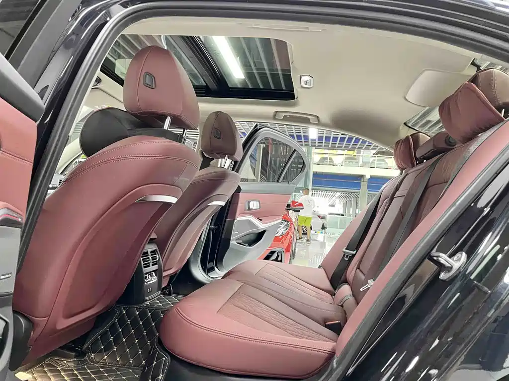 BMW 3 Series — миниатюра 6