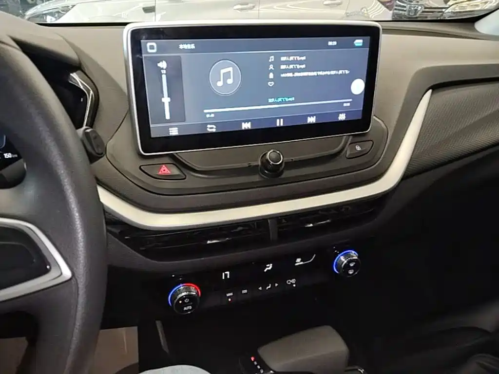 Chevrolet Menlo — миниатюра 13