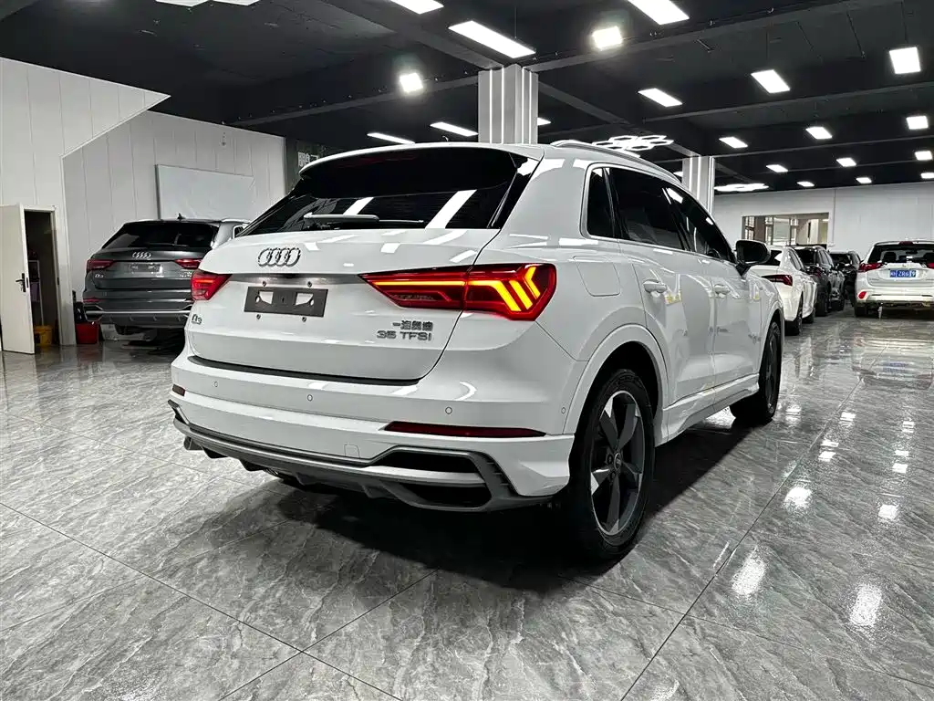 Audi Q3 2022 35 TFSI Fashion