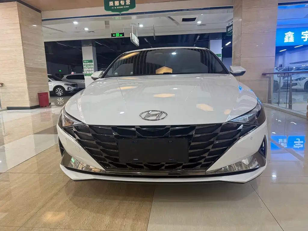 Hyundai Elantra — миниатюра 4