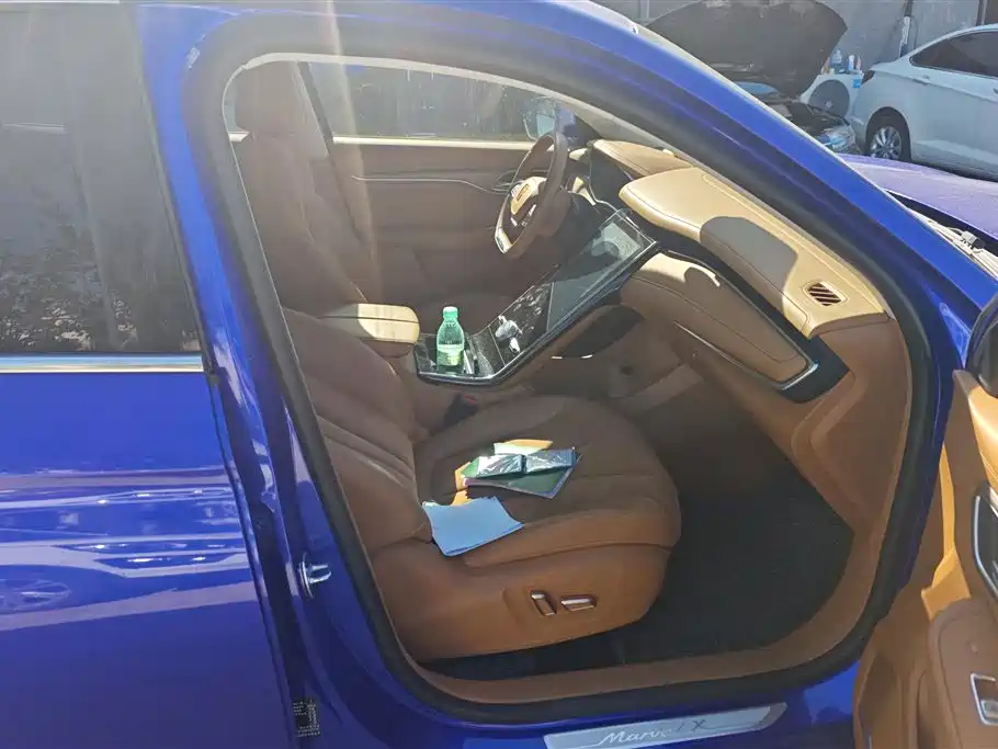 Roewe MARVEL X — миниатюра 8