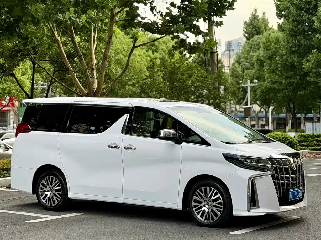 Toyota Alphard 2018 3.5L Luxury