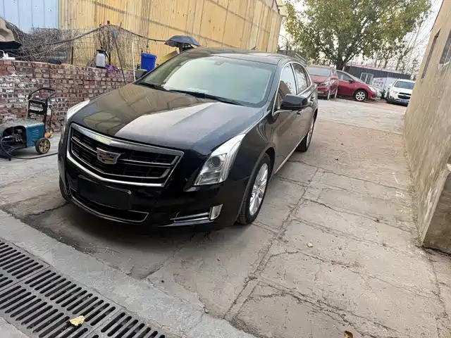 cadillac xts