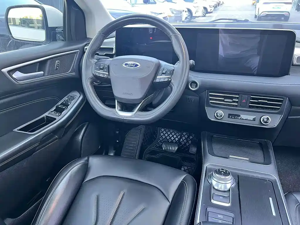 Ford Edge — миниатюра 10