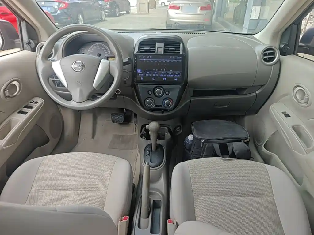 Nissan Sunny — миниатюра 10