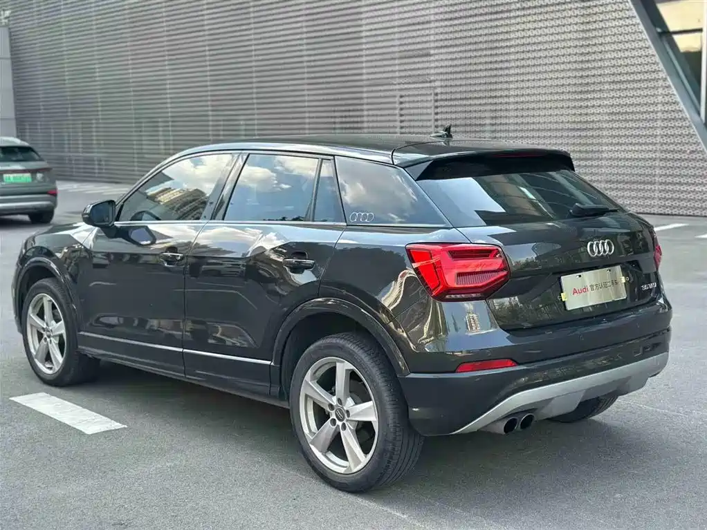 Audi Q2L — миниатюра 5