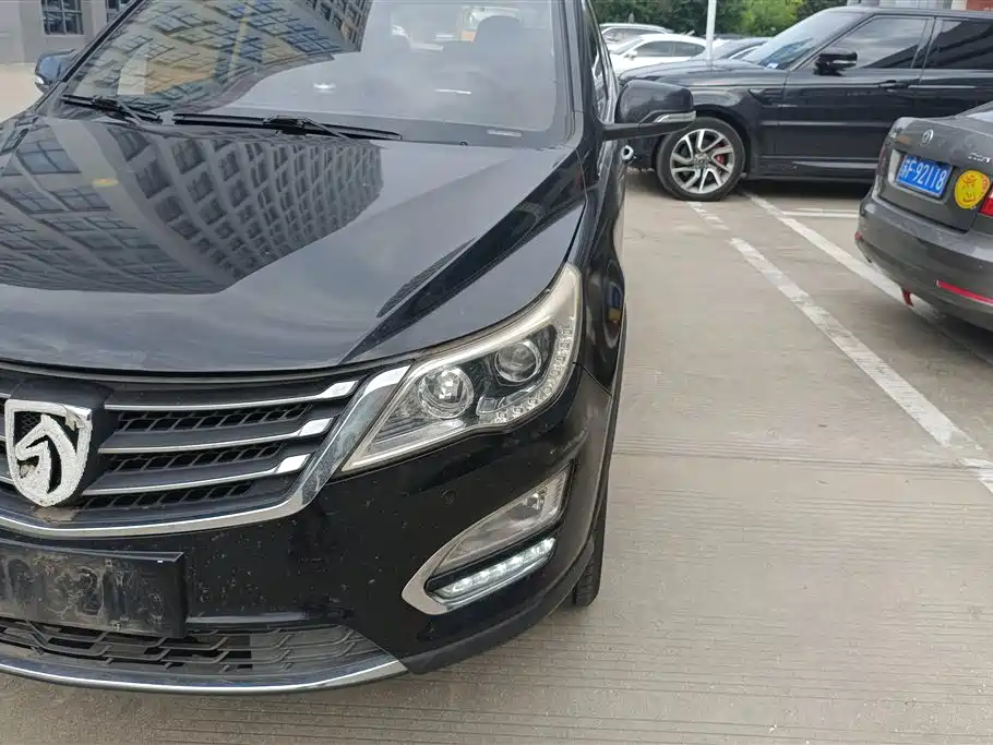 Baojun 560 2016 1.8L MT Luxury
