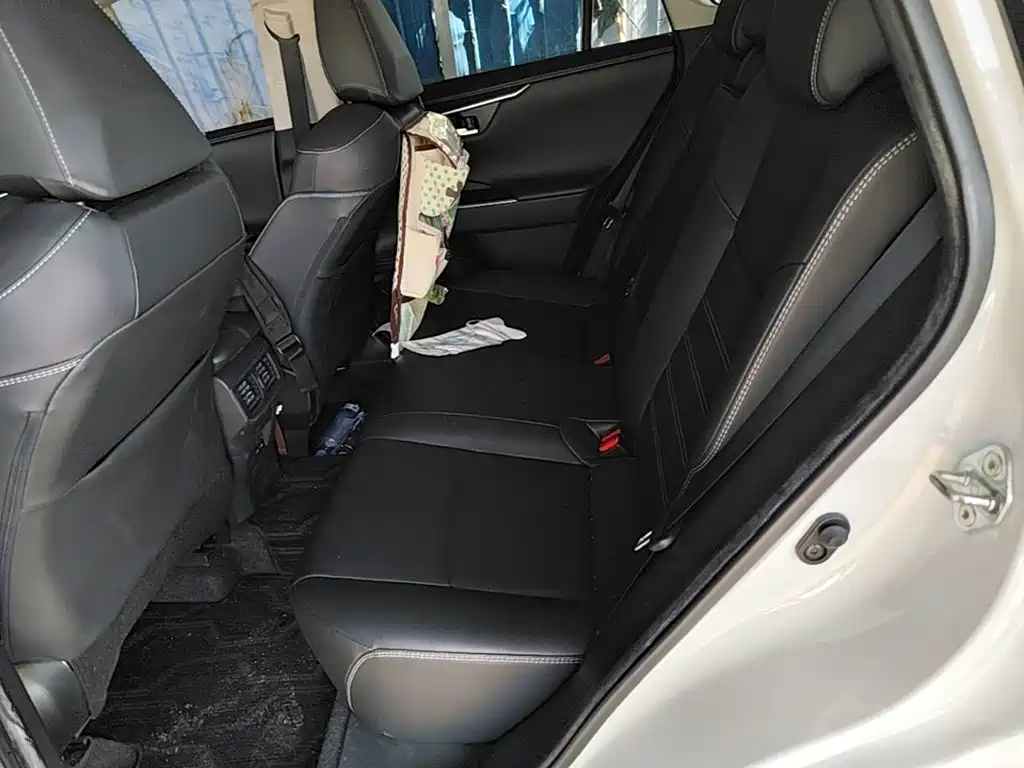 Toyota RAV4 — миниатюра 22