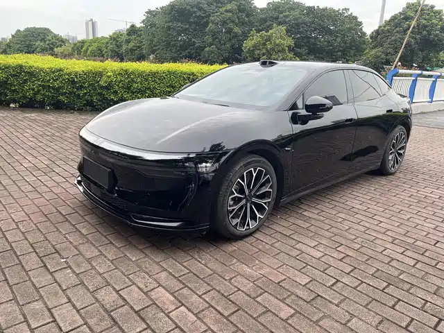 2024 Zeekr 007