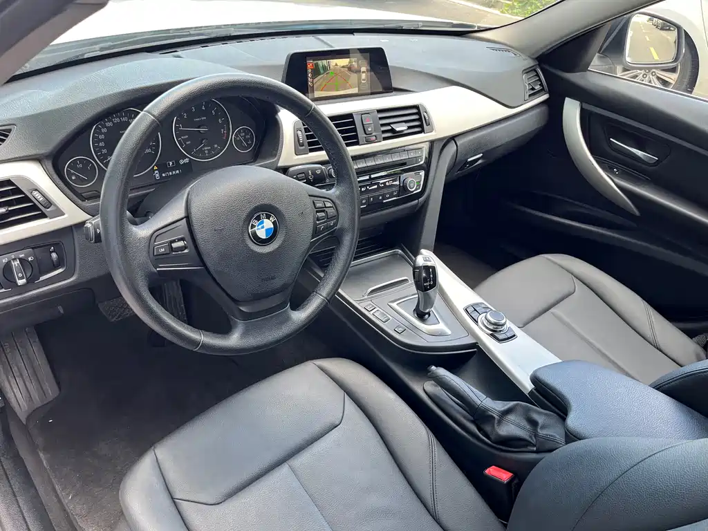 BMW 3 Series — миниатюра 9