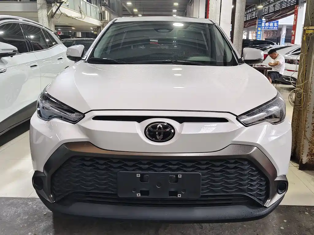 Toyota Frontlander 2023 2.0L CVT Luxury