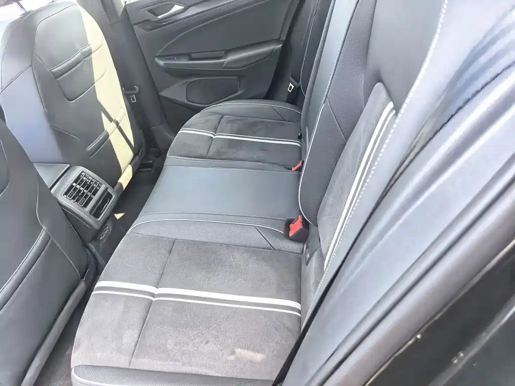 Volkswagen Golf — миниатюра 13