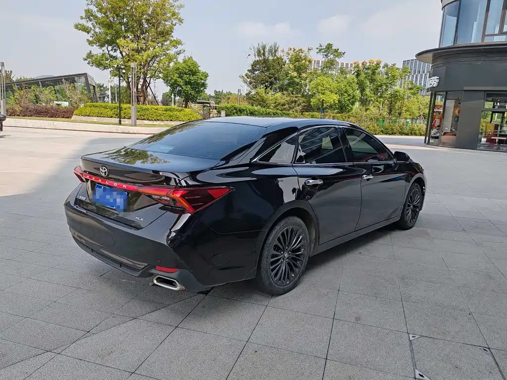 Toyota Avalon — миниатюра 3