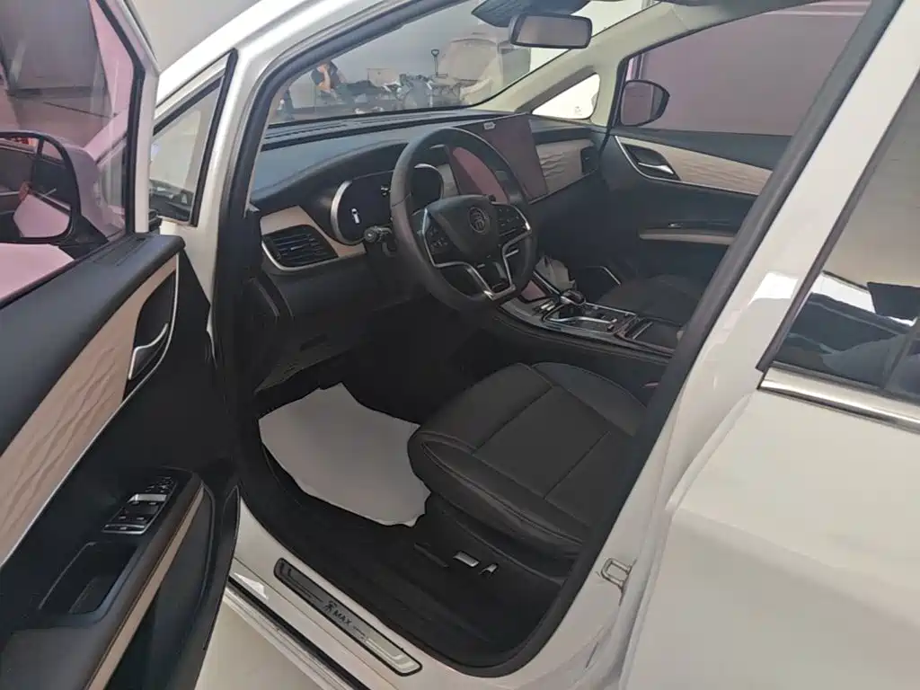BYD MAX New Energy — миниатюра 16