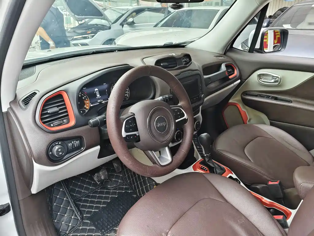 Jeep Renegade — миниатюра 4