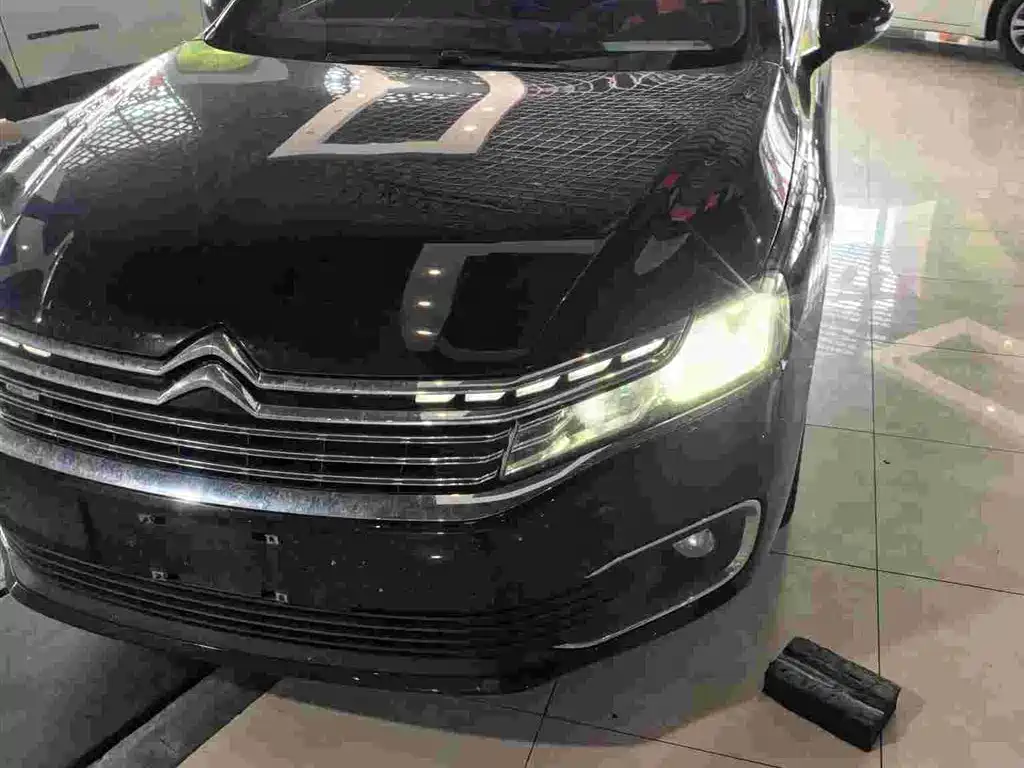Citroen C6 — миниатюра 3