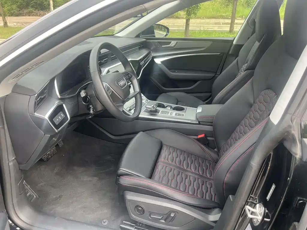 Audi A7 2024 55 TFSI quattro Premium