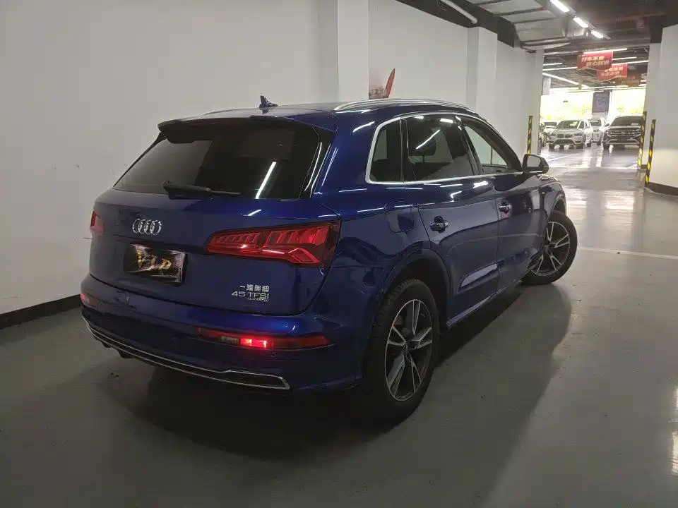 Audi Q5L — миниатюра 9