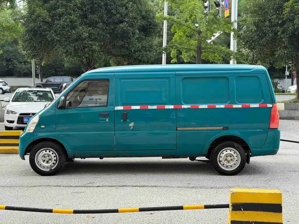 Wuling Rongguang — миниатюра 4