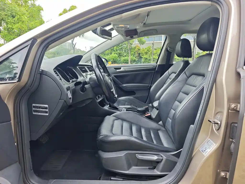Volkswagen Golf — миниатюра 14