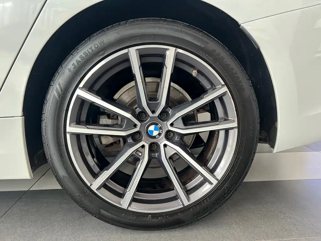 BMW 3 Series — миниатюра 13