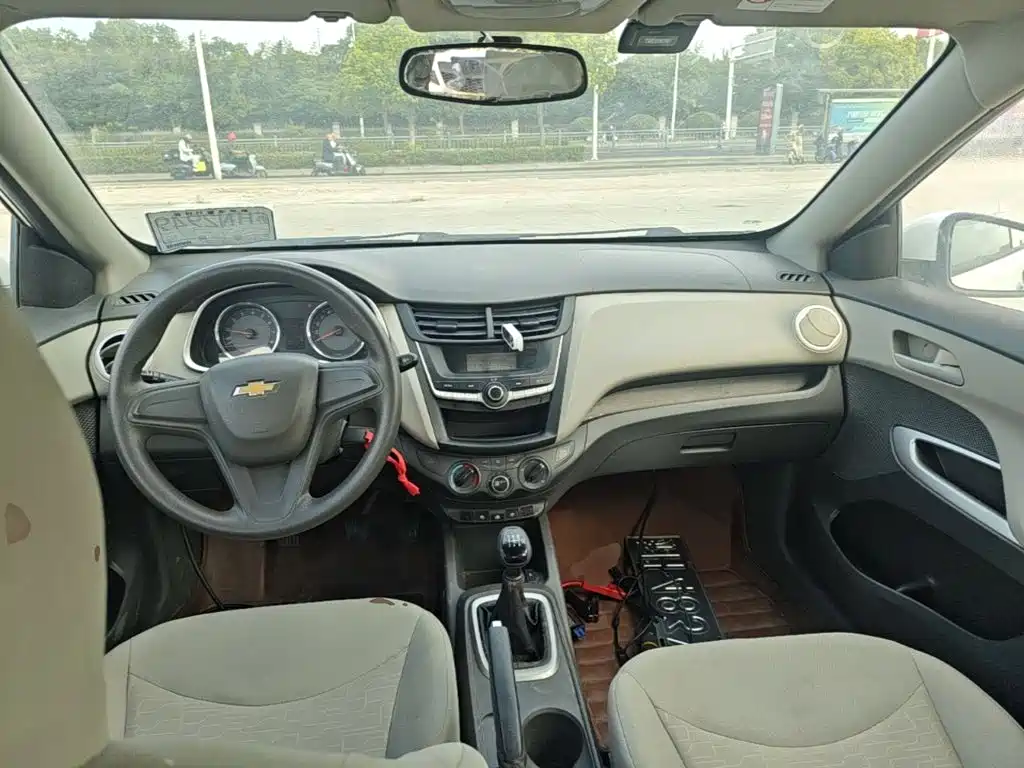Chevrolet Sail — миниатюра 10