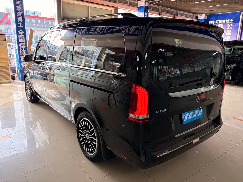 Mercedes-Benz V-Class — миниатюра 23