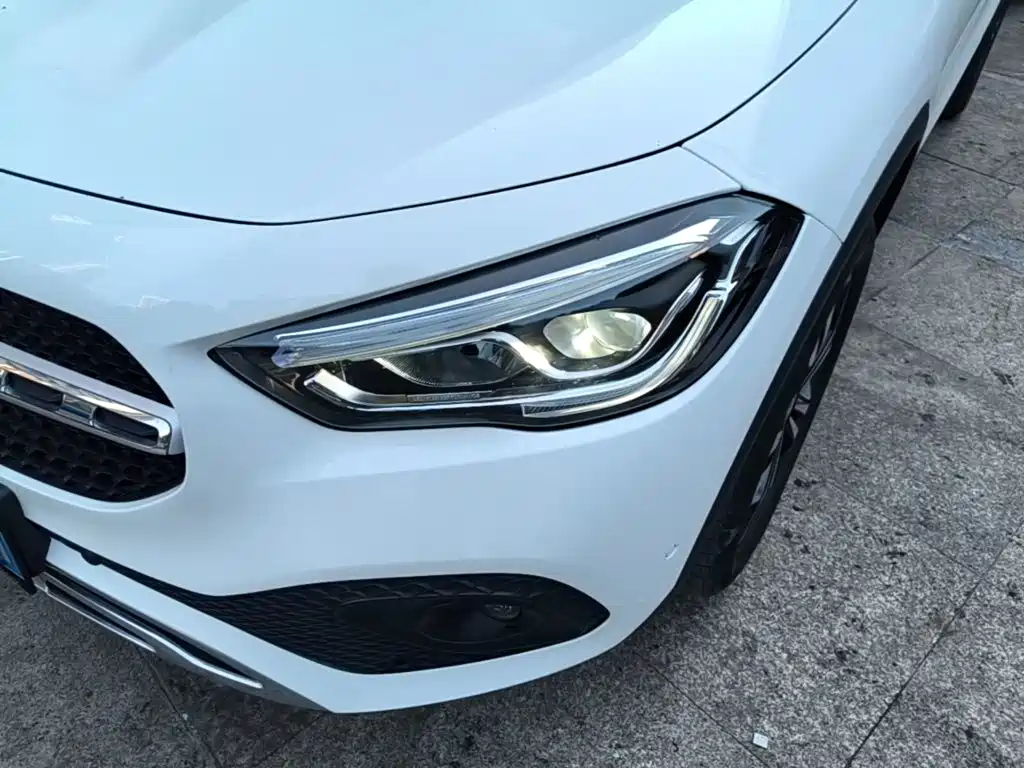 Mercedes-Benz GLA — миниатюра 24
