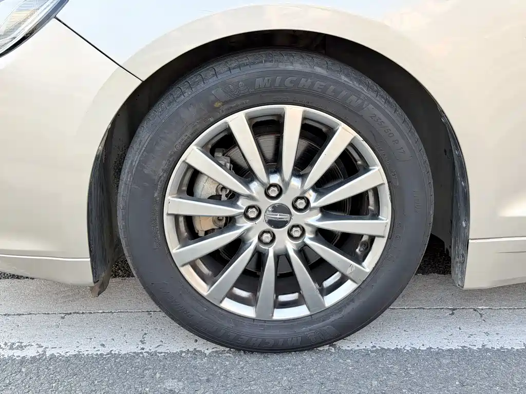 Lincoln MKZ — миниатюра 15