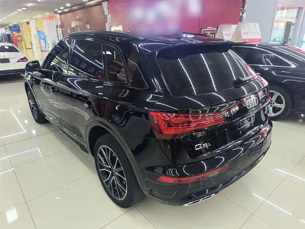 Audi Q5L 2025 40 TFSI Luxury