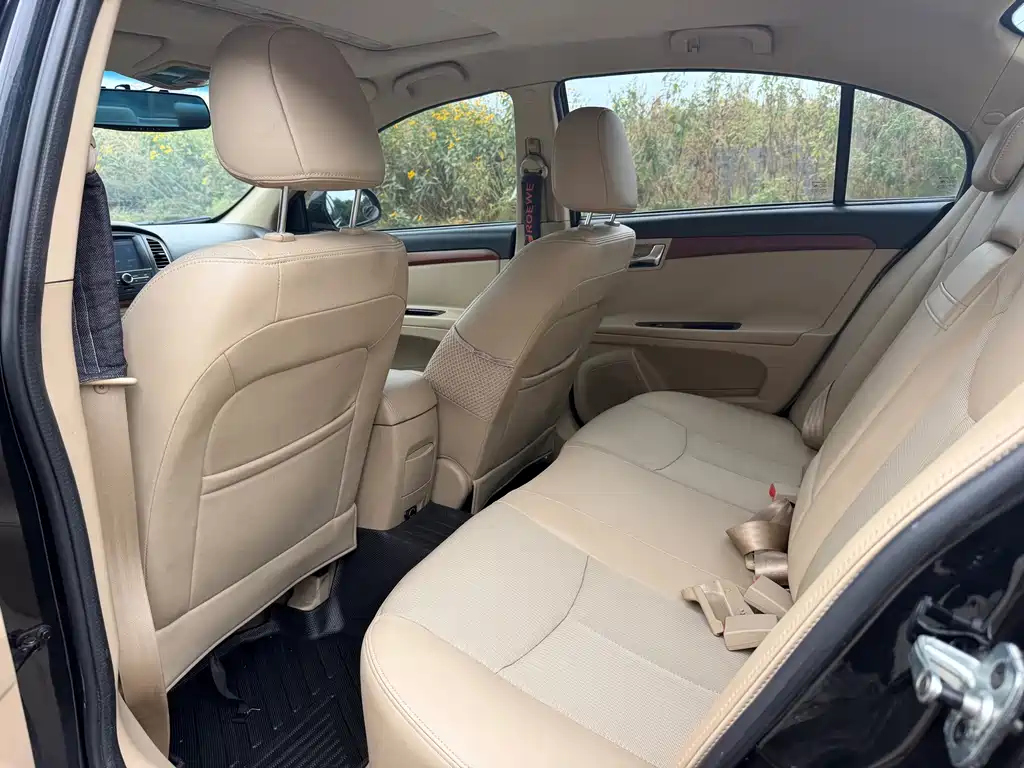 Roewe 350 — миниатюра 6