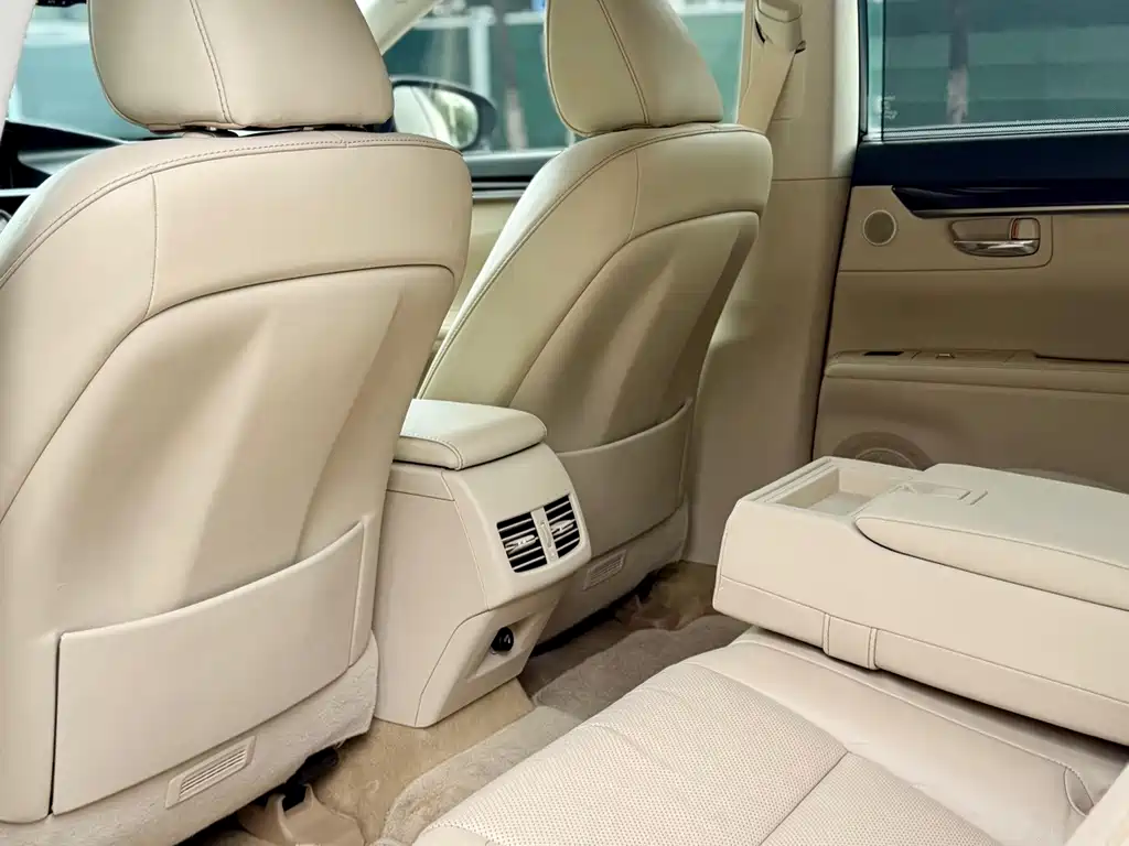 Lexus ES — миниатюра 21