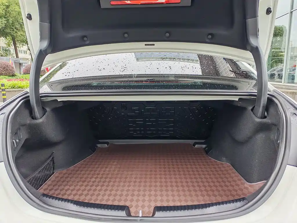 Mercedes-Benz C-Class — миниатюра 19