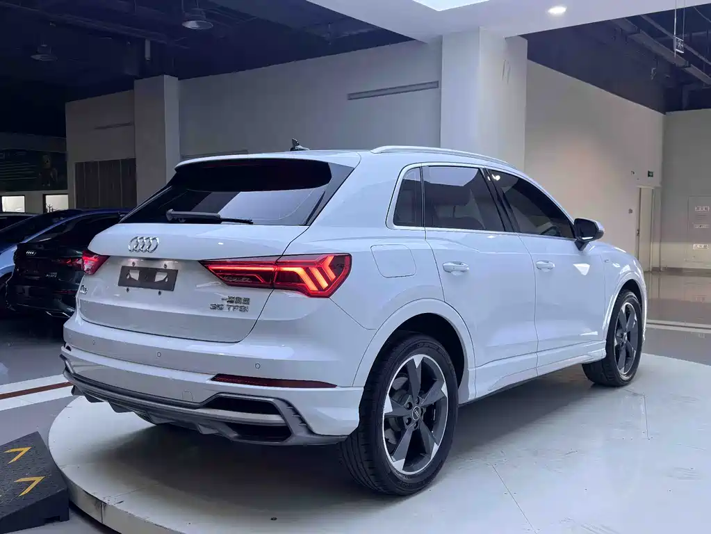 Audi Q3 2021 35 TFSI