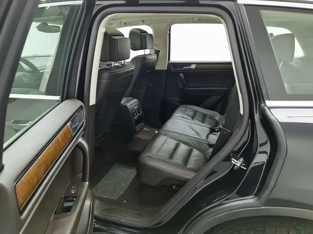 Volkswagen Touareg — миниатюра 15
