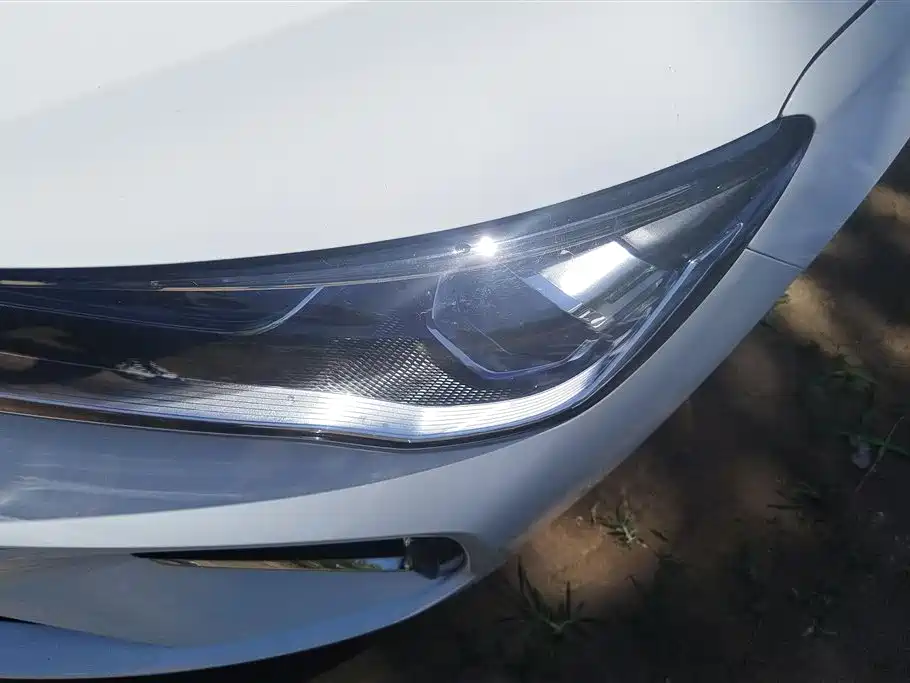 Geely Emgrand 2025 4 1.5L MT