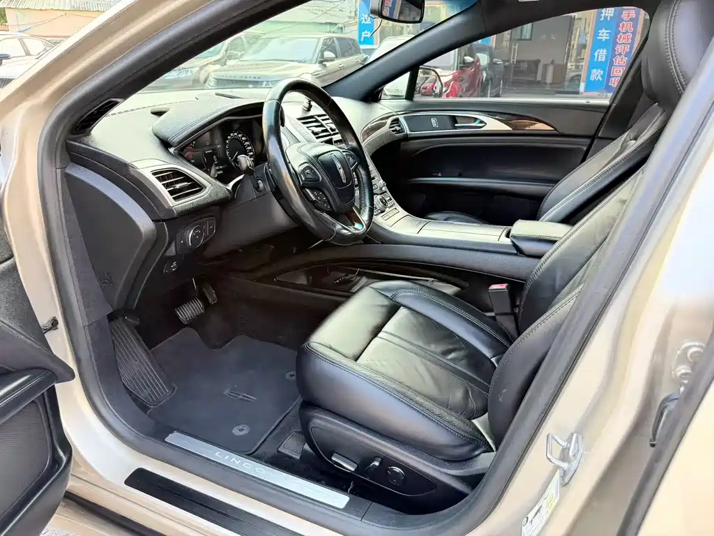 Lincoln MKZ — миниатюра 4