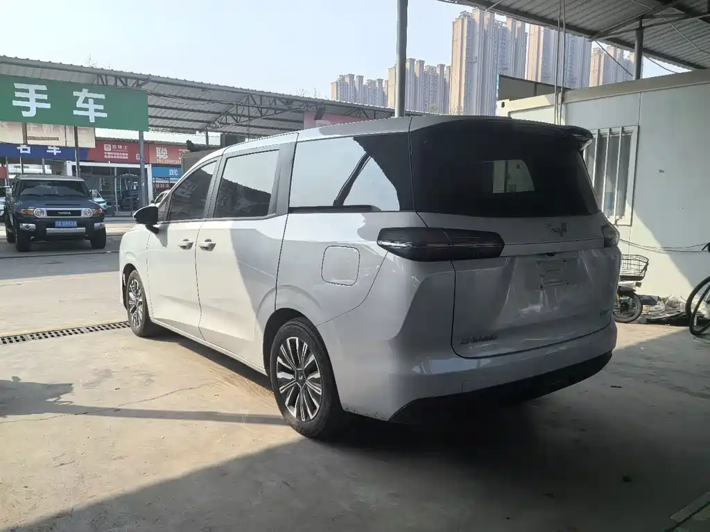 Wuling Xingguang 730 New Energy — миниатюра 7