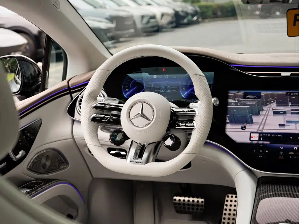 Mercedes-Benz EQS AMG — миниатюра 16